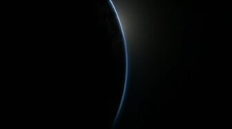 Surviving Earth S01E01-HDTV-X264-NGP